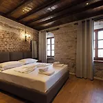 Furra Apartment Gjirokaster
